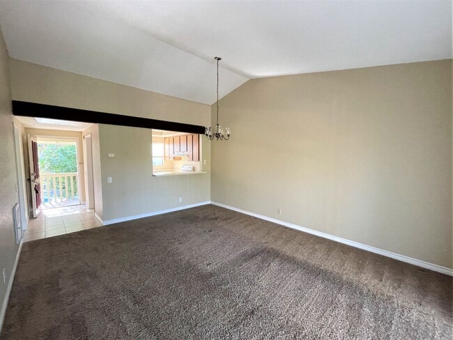 Building Photo - One Bedroom Condo in Mission Viejo!