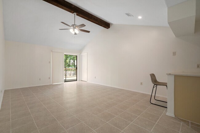 Building Photo - 72 Oldstream Ct