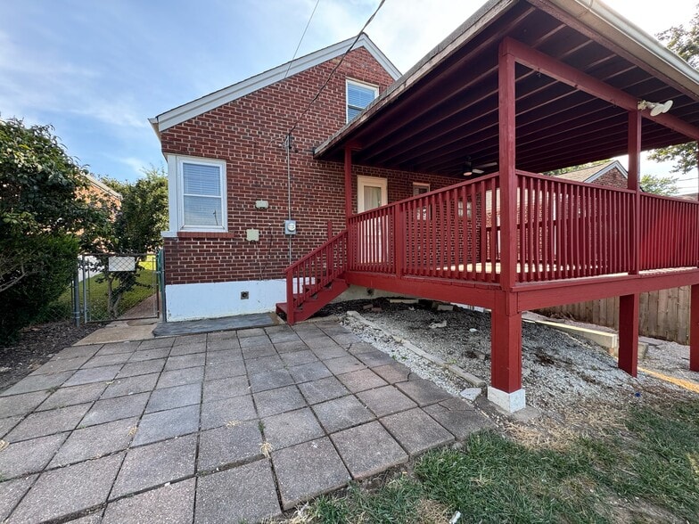 Building Photo - 6621 Marmaduke Ave