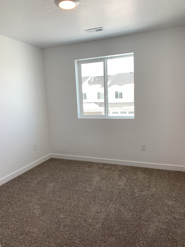Building Photo - 1359 Oakdale Dr