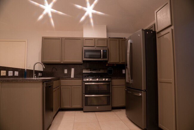 Building Photo - 16314 Bettong Ct