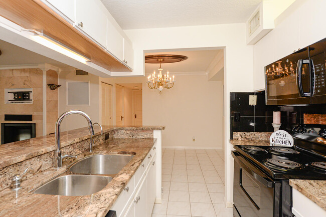 Building Photo - 2504 SE Anchorage Cove