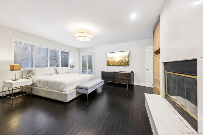 Building Photo - 6 Carol Ln