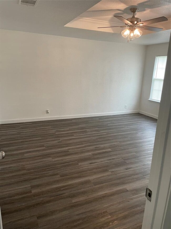 Building Photo - 304 Will Ln