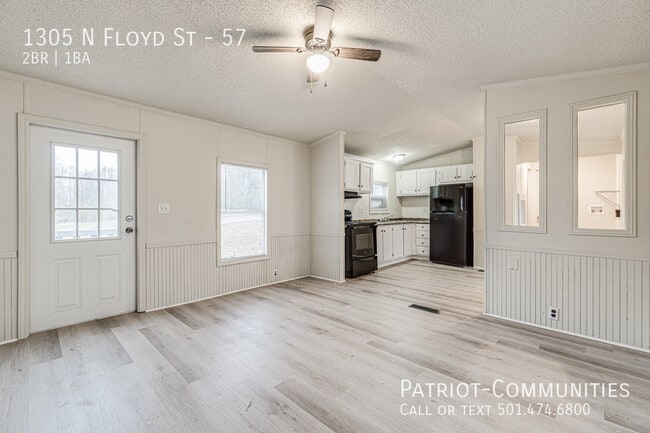 Building Photo - 1305 N Floyd St