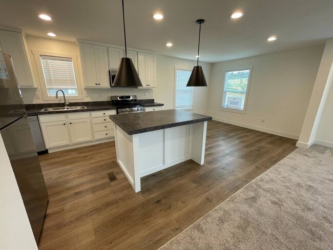 Building Photo - 6656 Pentz Rd