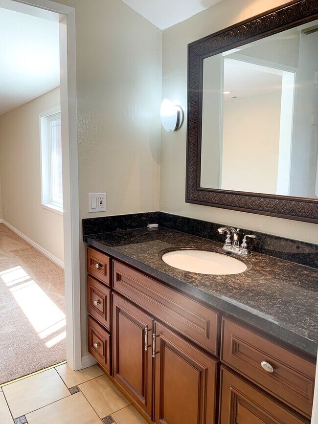 Building Photo - 4577 Meadowhurst Ct