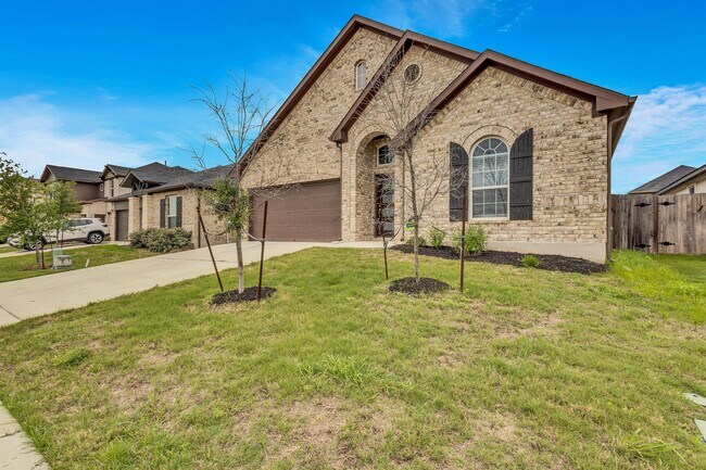 Building Photo - 211 Short Leaf Dr