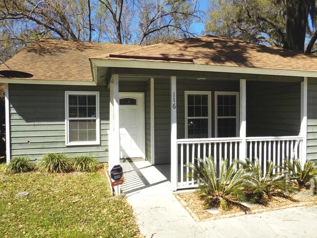 Building Photo - **Available to view in March** Beautifully Updated Home in Georgetown