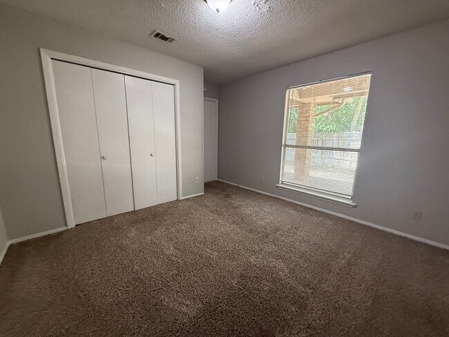 Building Photo - Vigil Properties2 (12812 Tomanet Trl)