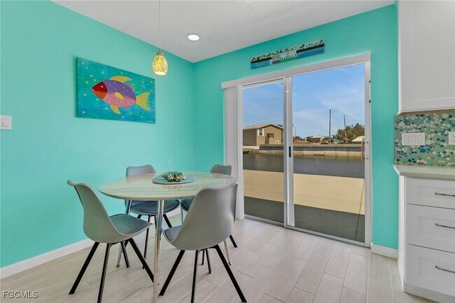 Building Photo - 2567 Cay Cove