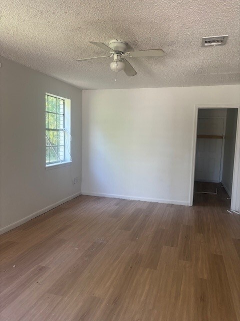 Building Photo - 300 Rials Dr