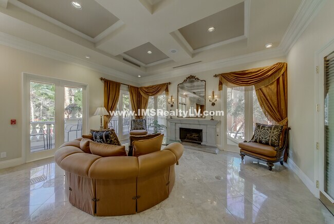 Building Photo - Meridian - Luxury 2 Bed | 2 Bath Condo