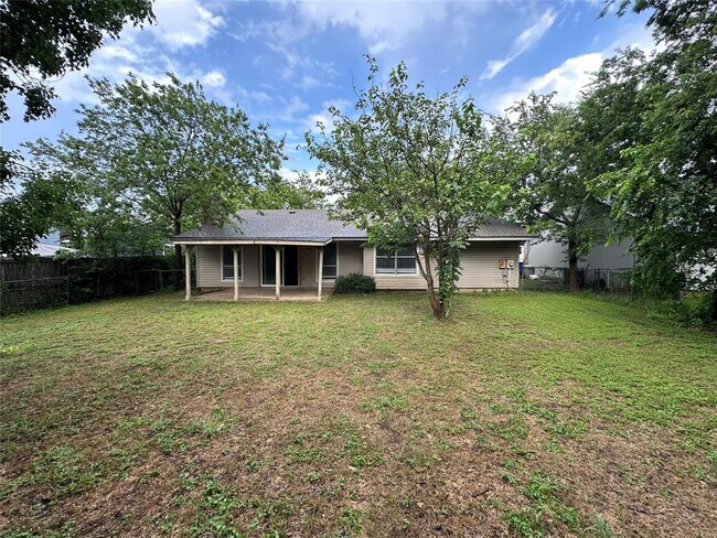 Building Photo - 1504 Sagebrush Dr