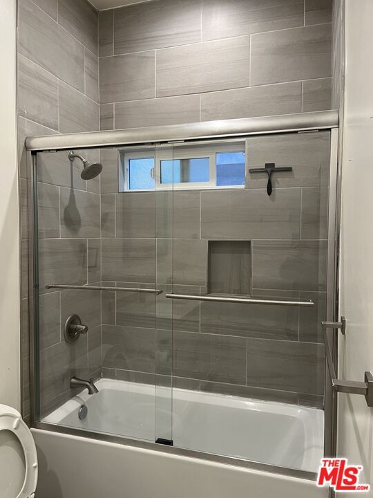 Building Photo - 3955 1/2 S Budlong Ave