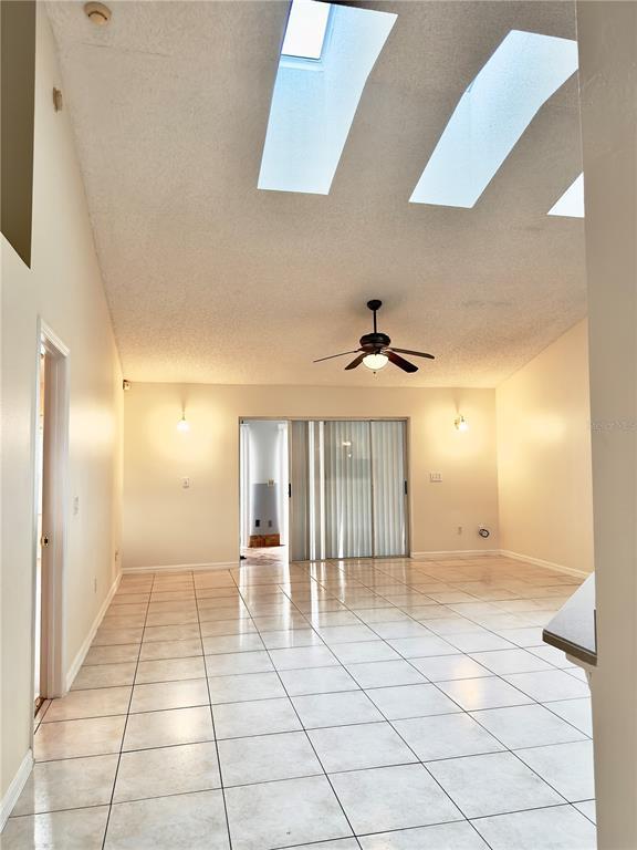 Building Photo - 2951 Smithfield Dr