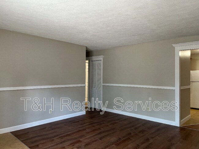 Building Photo - 8238 Wysong Dr