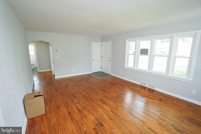 Building Photo - 737 Magnolia Dr