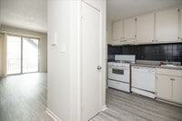 Building Photo - Newly Updated 1/1 Condo 1 Mile From Downtown Decatur!