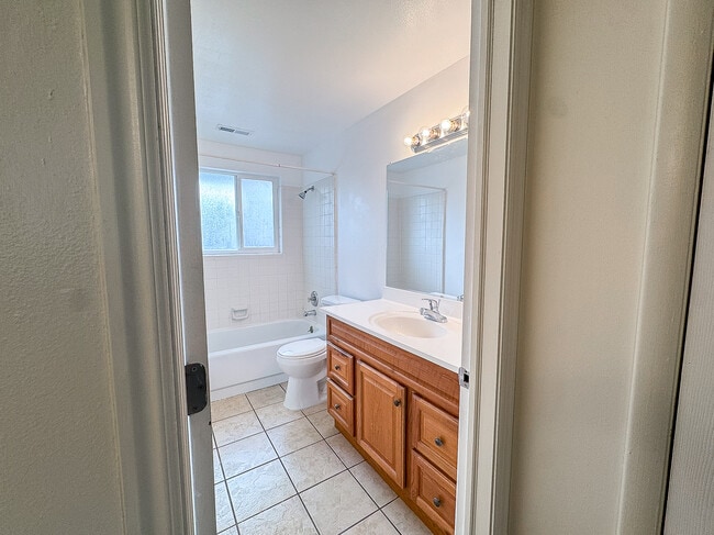 Building Photo - 361 S 150 W