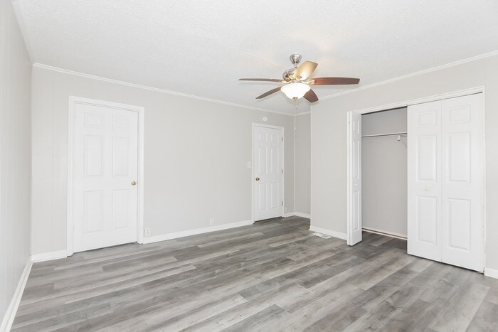 Building Photo - 906 N Broad St