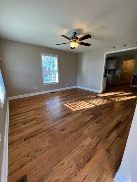 Building Photo - 131 Hicks Dr