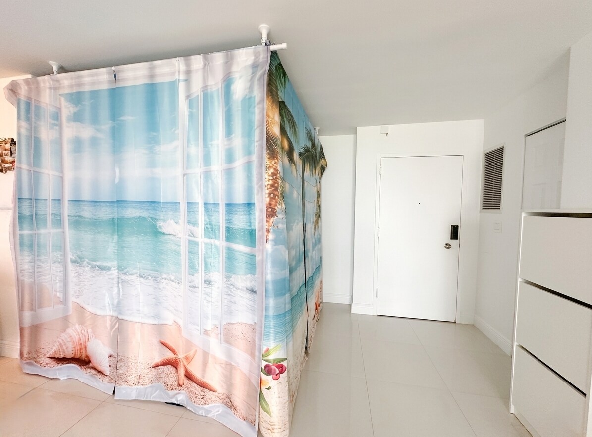 Building Photo - 7135 Collins Ave