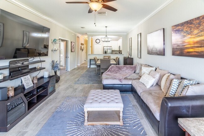 Building Photo - Available Pet Friendly Annual in Artesia!