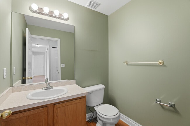 Building Photo - 35900 Abbey Dr