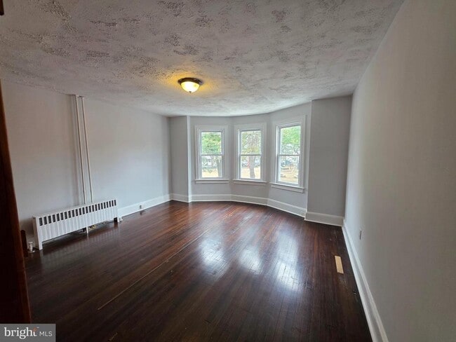 Building Photo - 623 Beatty St