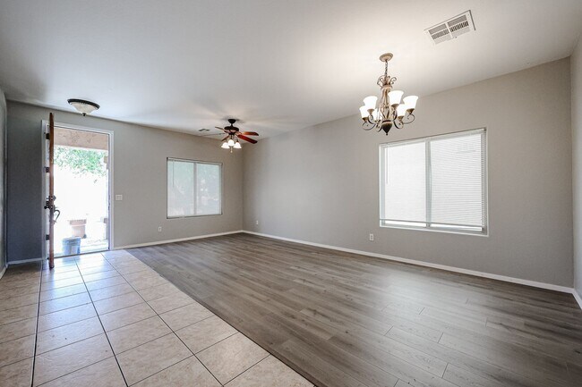 Building Photo - COMING SOON!! Beautiful 4Bed/2.5 bath In San Tan Valley