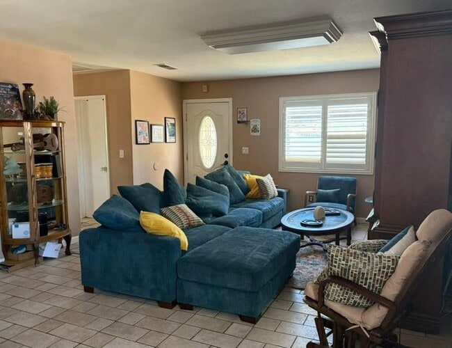 Building Photo - LONG/SHORT-TERM SUBLET - COZY 2BR House in Wildomar