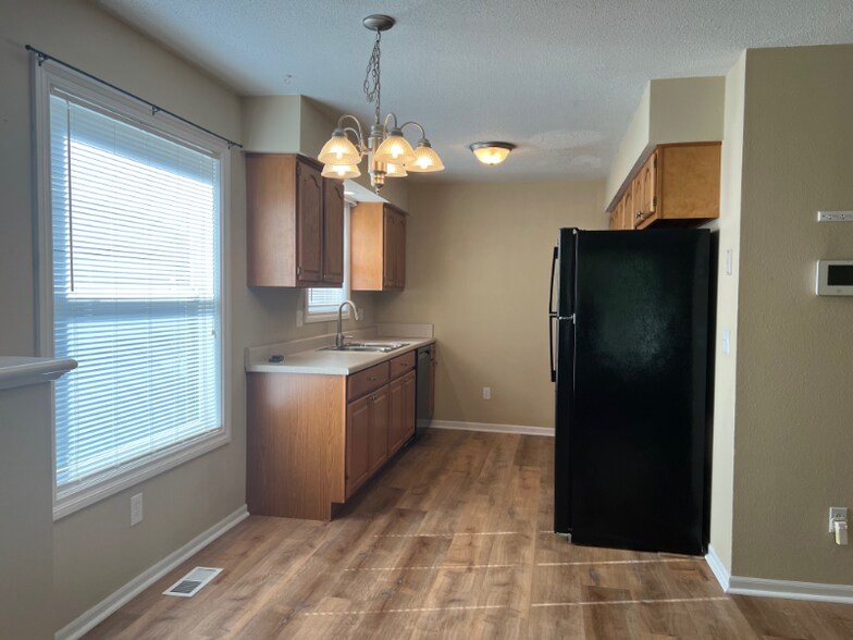 Building Photo - 5804 Ryewyck Dr