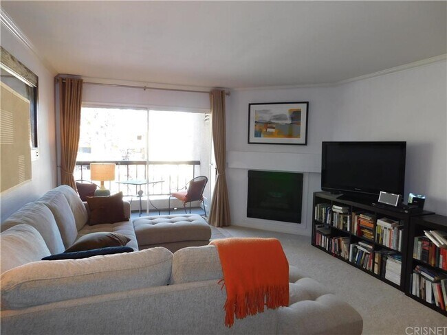 Building Photo - 21400 Burbank Blvd