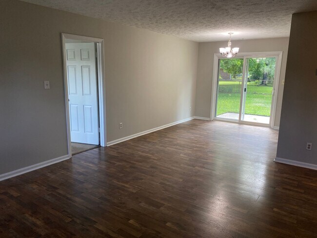Building Photo - 6501-A Tannen Ct