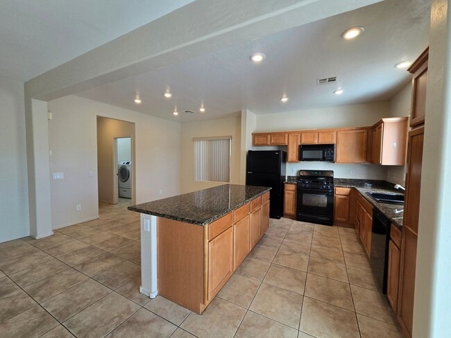 Building Photo - An Amazing 3 Bedroom, 2 Story Home in Silverstone Ranch.