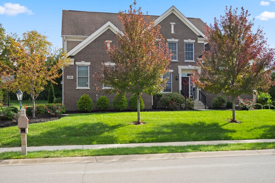 Building Photo - 10599 Geist View Dr