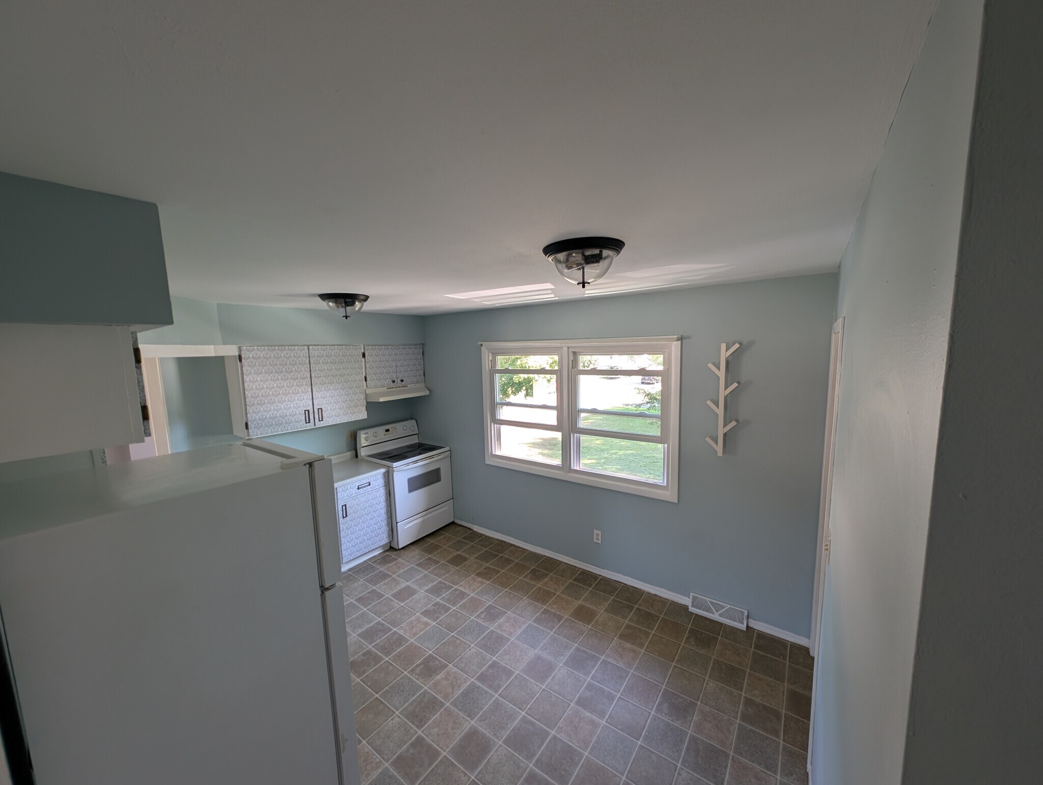 Kitchen - 230 Pleasant St