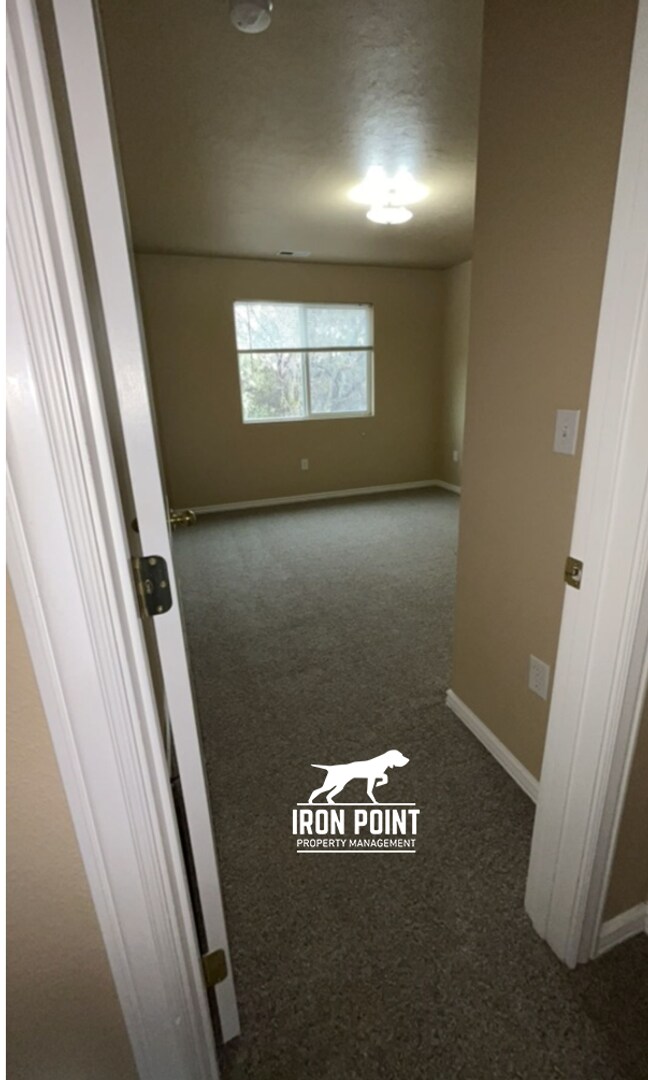 Building Photo - ELD3908