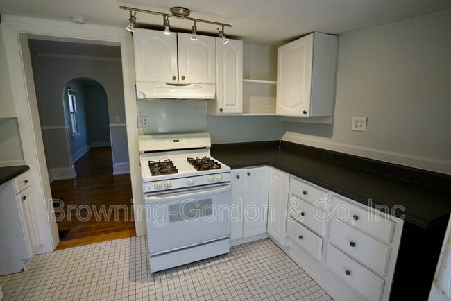 Building Photo - 2109 12th Ave S