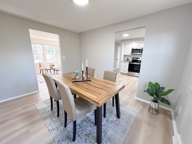 Building Photo - 7034 Rockhaven Pl