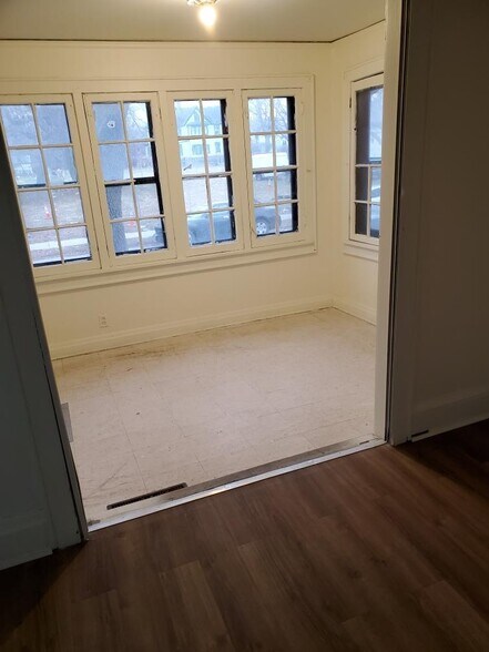 Sun room lower - 1310 W Clarke St