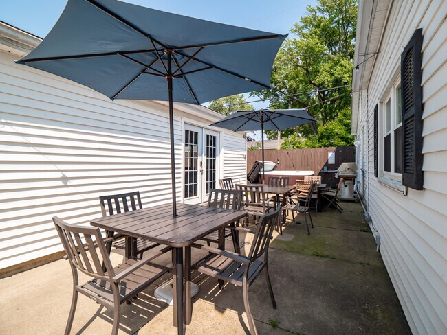 Building Photo - 122 Overlook Rd