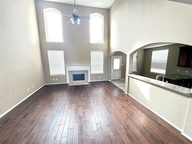 Building Photo - 25126 Knob Pines Ct