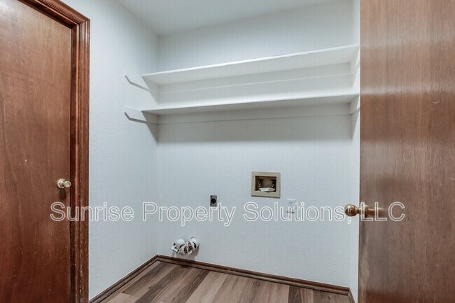 Building Photo - 509 Gyrfalcon Dr