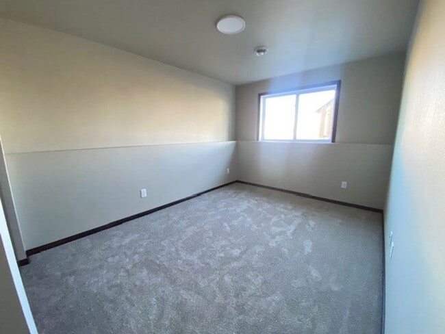 Building Photo - 6421 83rd Ave S