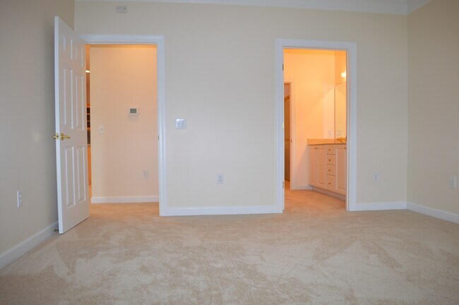 Building Photo - 210 Baines Ct