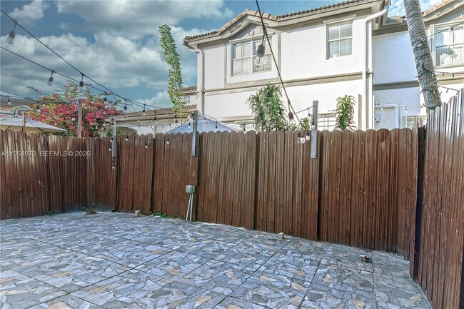 Building Photo - 11507 NW 77th St