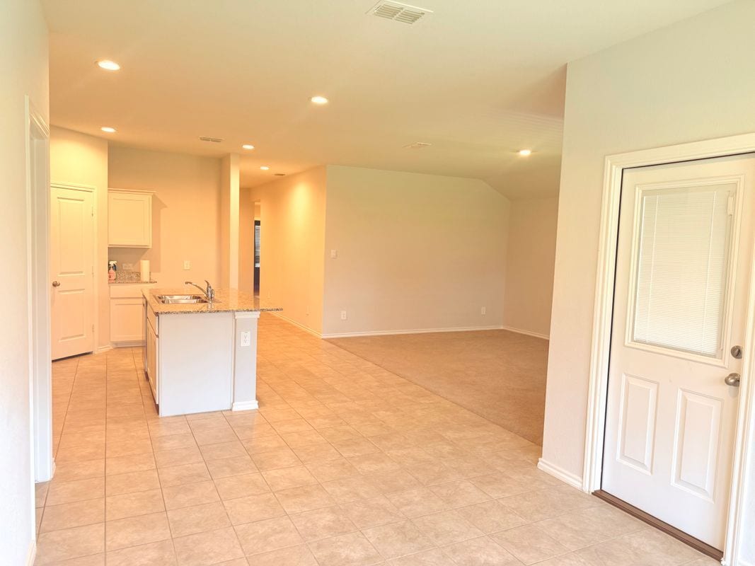 Building Photo - 437 Destin Dr