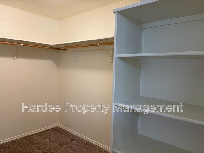 Building Photo - 677 N Kayden Way